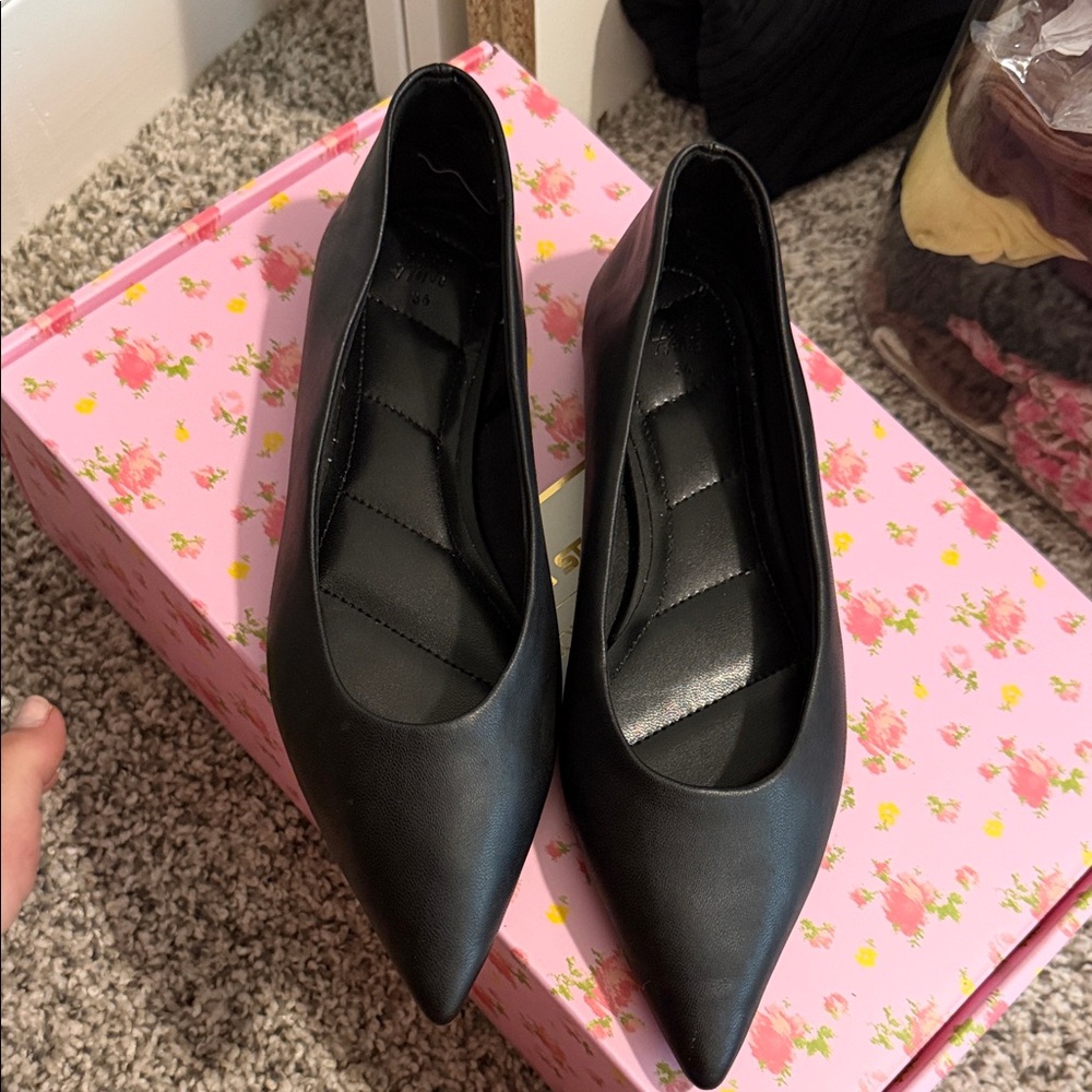 Elegant Black Women's Shoes